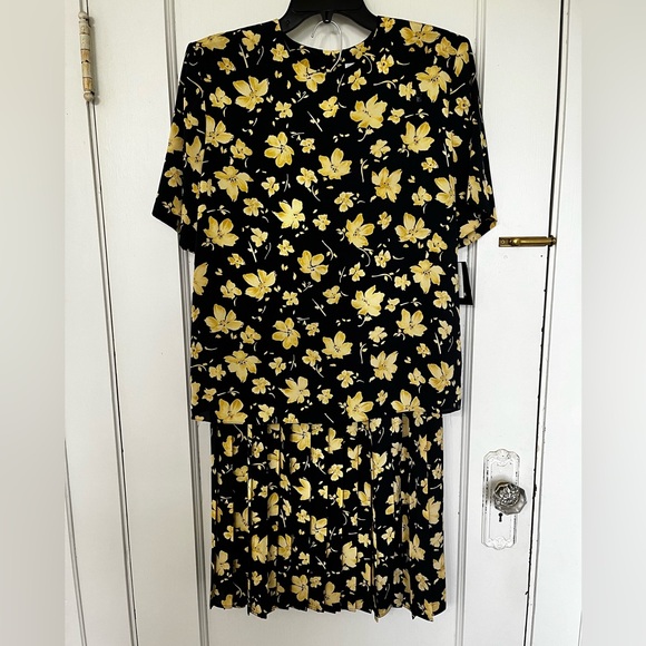 New, two-piece vintage dress from LeSuit, 12 - Picture 4 of 15